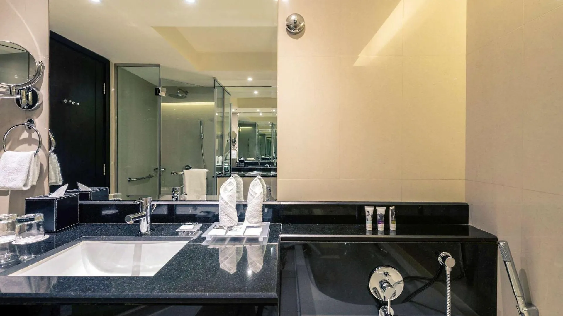Mercure Gold Hotel Jumeirah Dubai By Accor