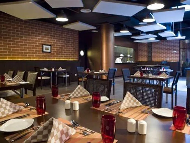 Mercure Gold Hotel Jumeirah Dubai By Accor