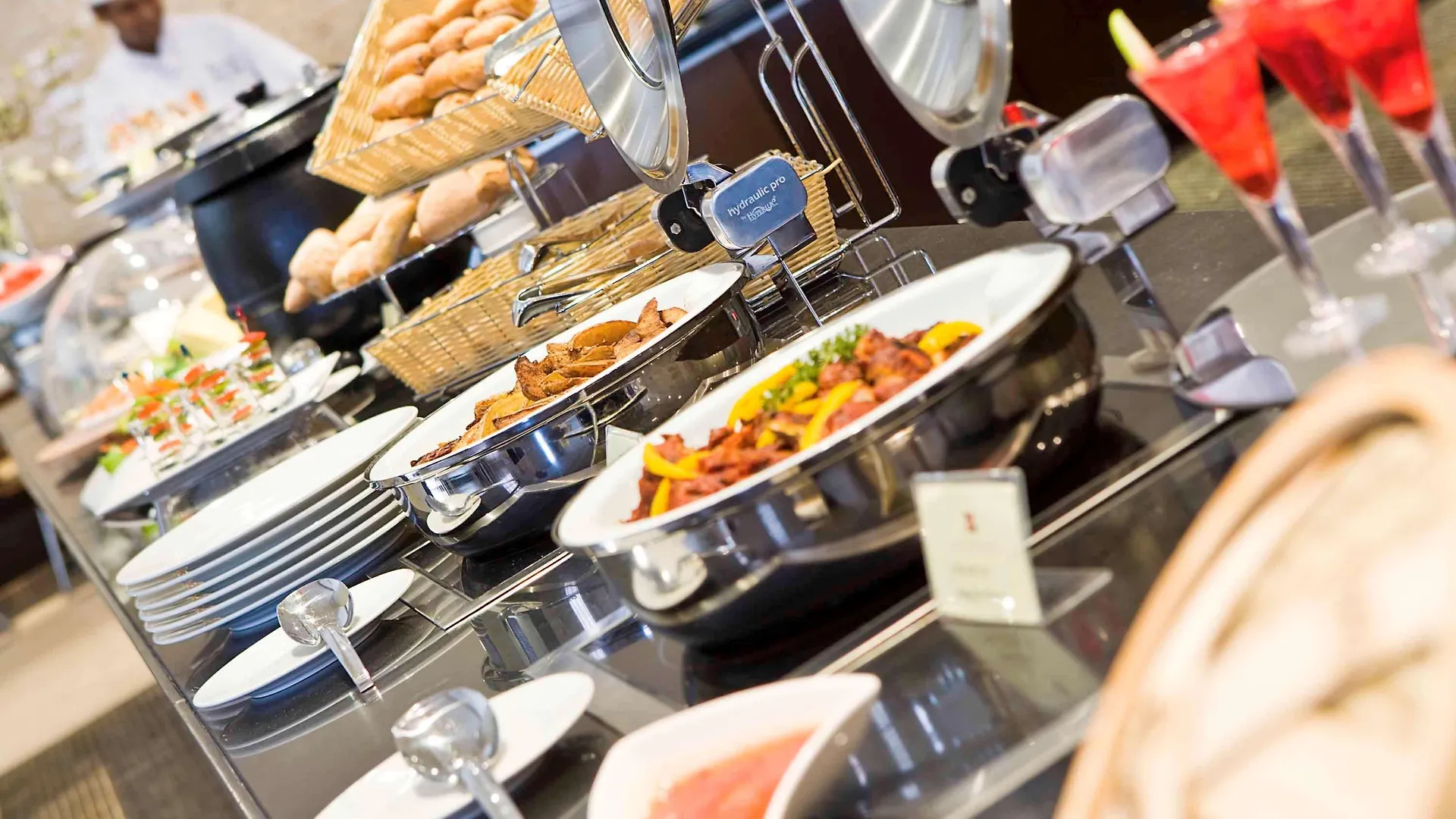Mercure Gold Hotel Jumeirah Dubai By Accor